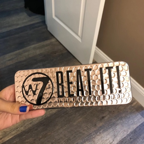 Eyeshadow palette - Picture 2 of 2